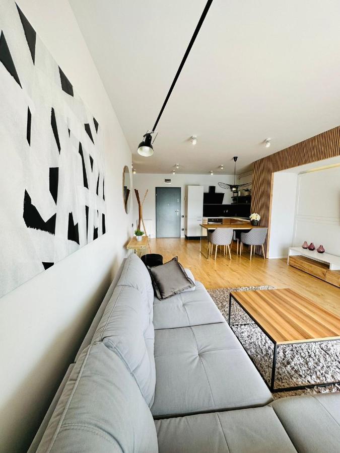 Kharisma Apartment-Free Parking-Ultracentral クルージュ＝ナポカ エクステリア 写真